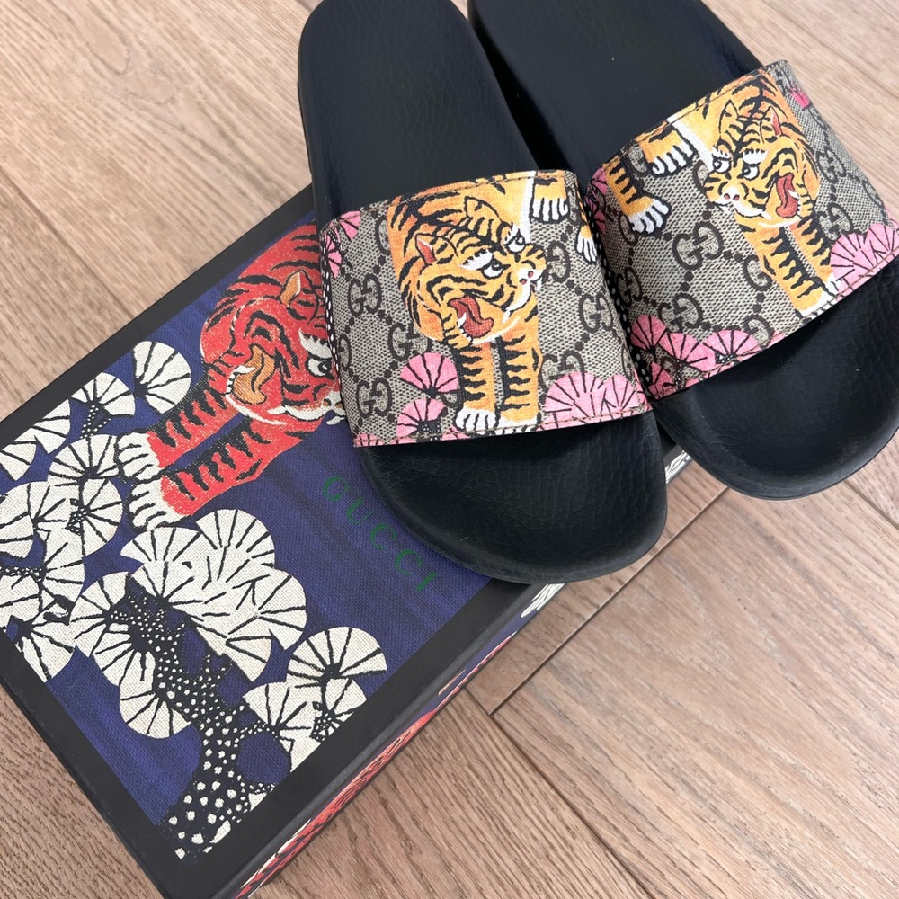Authentic Gucci Slides size 37